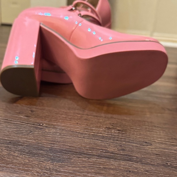 Steve Madden Double Strap Pink Heels - Picture 6 of 6
